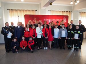 Uroczystość wręczenia promes dla Ochotniczych Straży Pożarnych na&nbsp;zakup sprzętu dla członków Młodzieżowych Drużyn Pożarniczych z&nbsp;terenu  powiatu wodzisławskiego